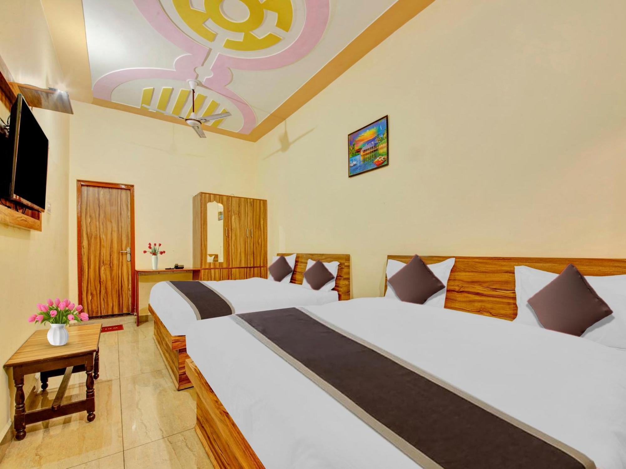 Hotel Kailasha Uttarkāshi Kültér fotó