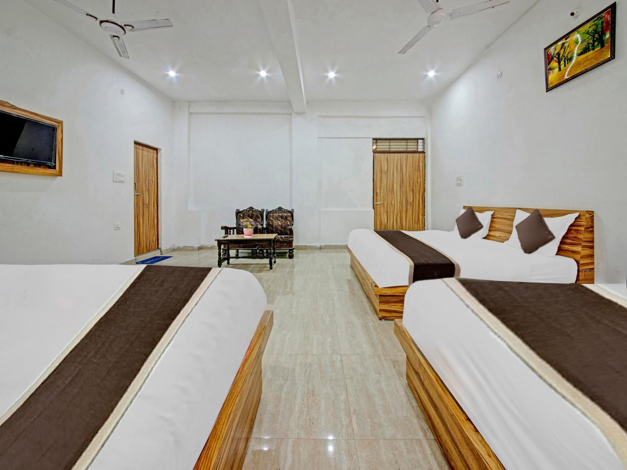Hotel Kailasha Uttarkāshi Kültér fotó